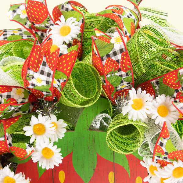 Strawberry wreath, everyday, farmhouse, red, green, W04231A