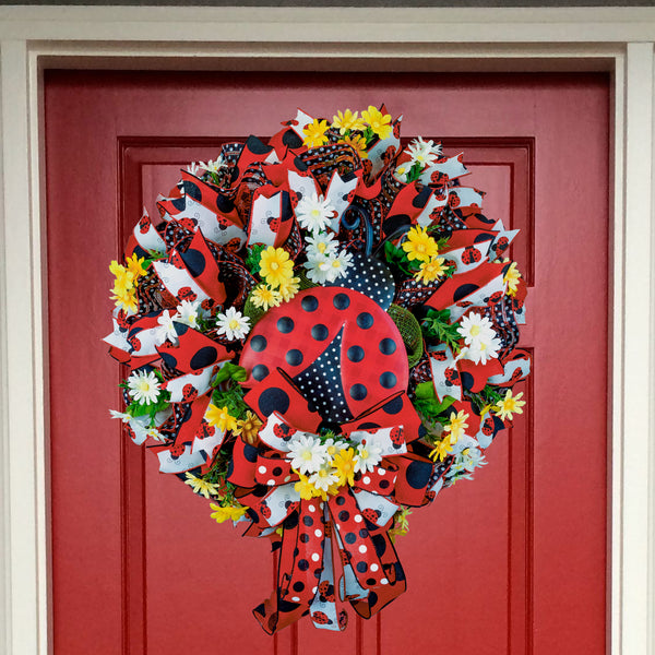 Ladybug wreath, ladybird, front door wreath, daisies, polka dots, gift, hanging, everyday, spring summer fall, red, 26". W40219A