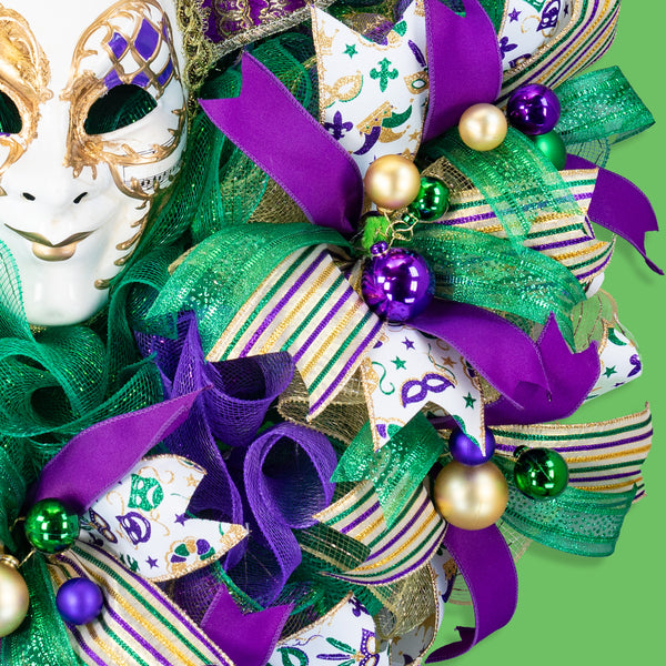 Mardi Gras Wreath, Jester mask, Celebration, New Orleans, Laissez les bon temps rouler, 28in, W50105A.