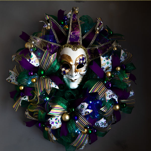 Mardi Gras Wreath, Jester mask, Celebration, New Orleans, Laissez les bon temps rouler, 28in, W50105A.